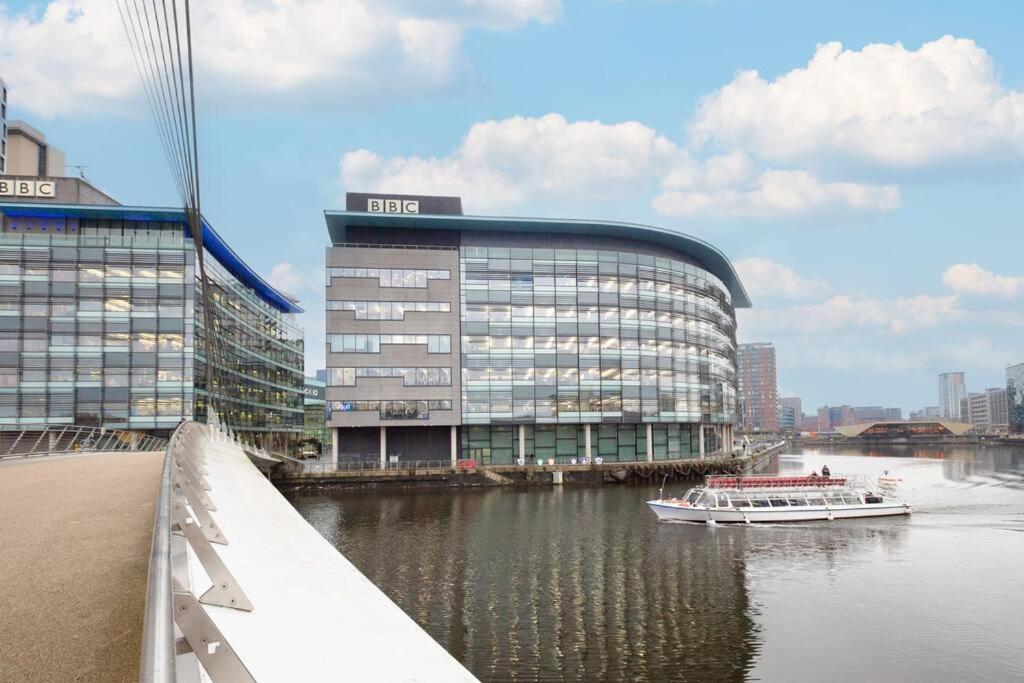 Stylish Mediacity 2Bed, Sleeps 6, Amazing Views Manchester Exterior photo