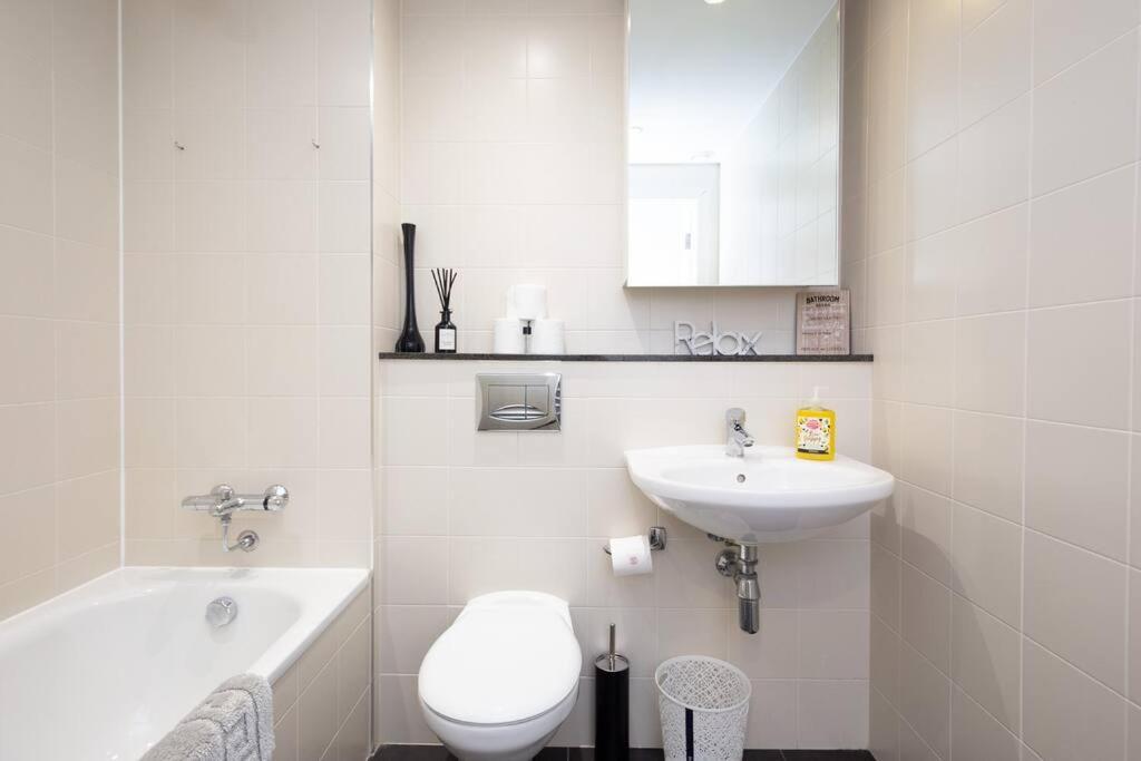 Stylish Mediacity 2Bed, Sleeps 6, Amazing Views Manchester Exterior photo