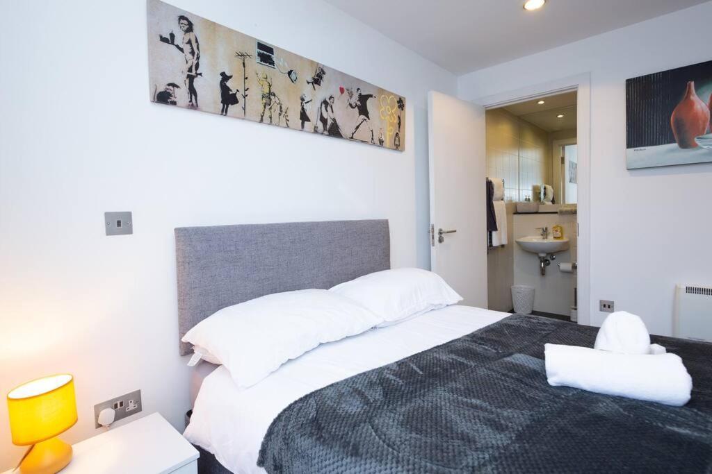 Stylish Mediacity 2Bed, Sleeps 6, Amazing Views Manchester Exterior photo