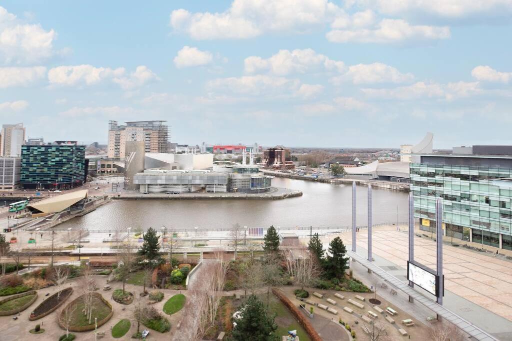 Stylish Mediacity 2Bed, Sleeps 6, Amazing Views Manchester Exterior photo